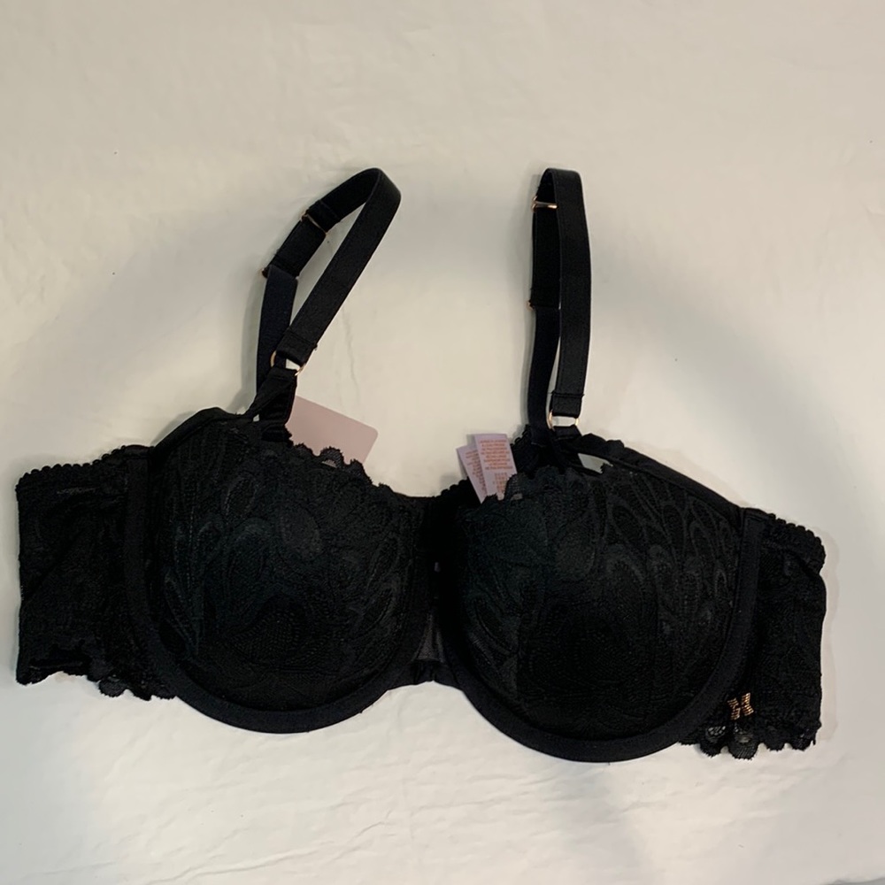 Savage x Fenty lingerie by Rihana black lace bra 40c